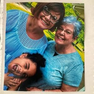 Meet your Posher, Brenda